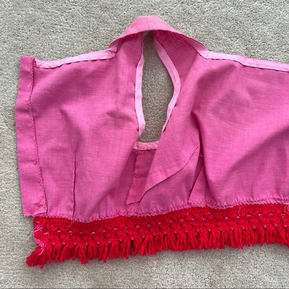 🪴 Pink Red Boho Fringe Textured Cropped Tank Top - Picture 8 of 9
